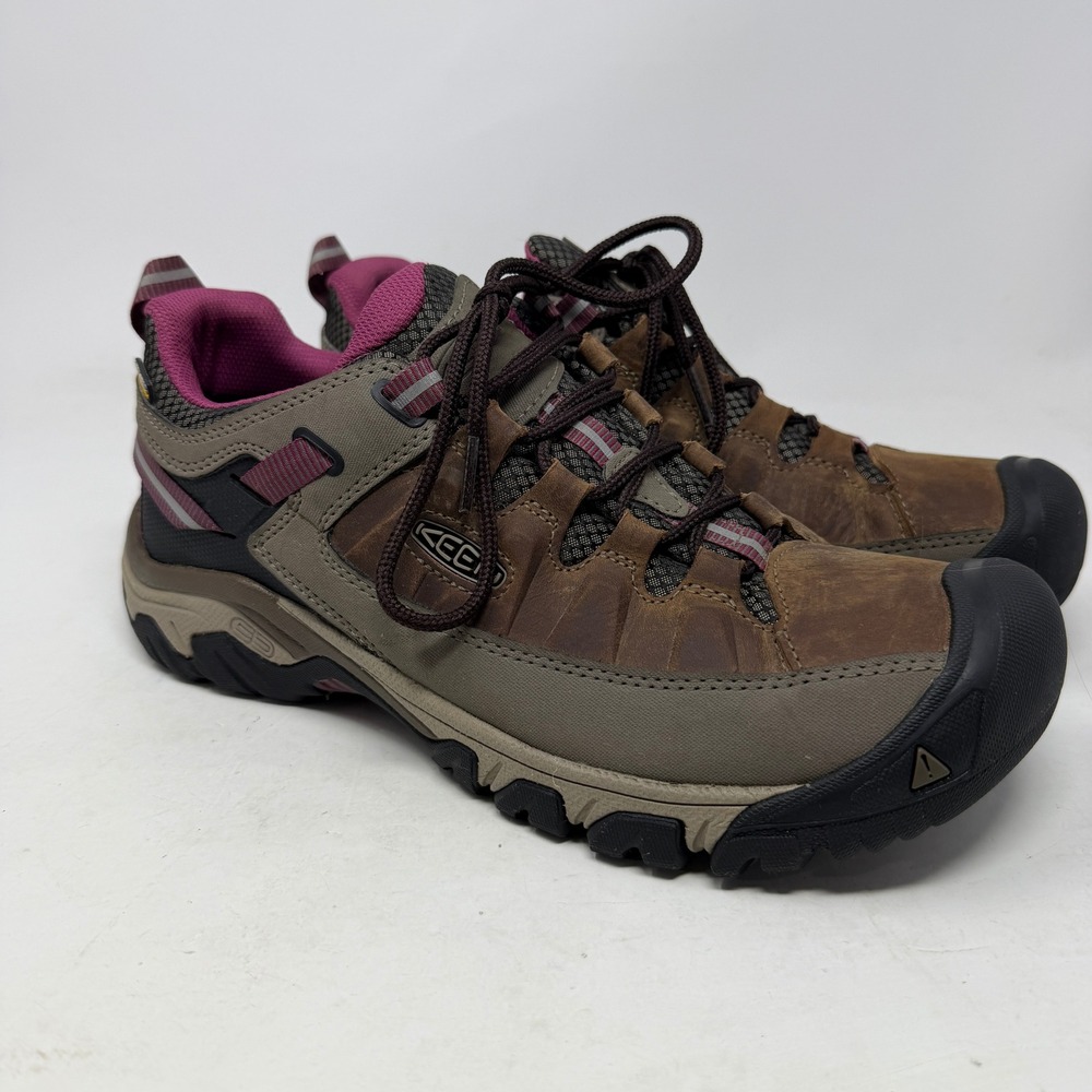 KEEN Hiking Shoes Womens 11 Targhee III Waterproof Brown Magenta EUC 1018177